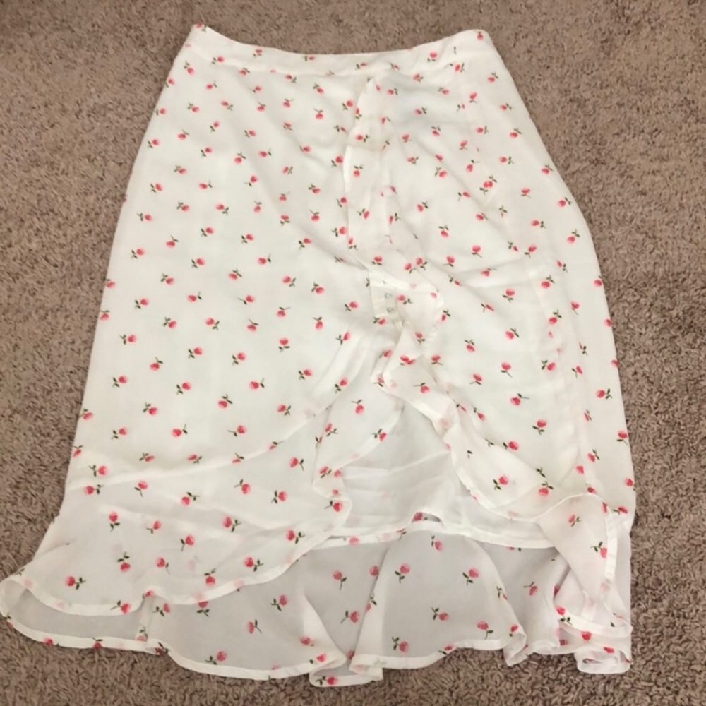 NWT Floral white skirt